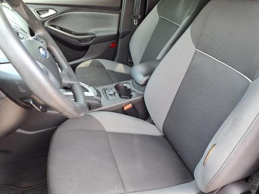 Sterling Gray Metallic 2014 Ford Focus SE