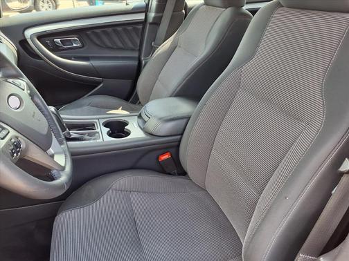 Ruby Red Metallic Tinted Clearcoat 2018 Ford Taurus SEL