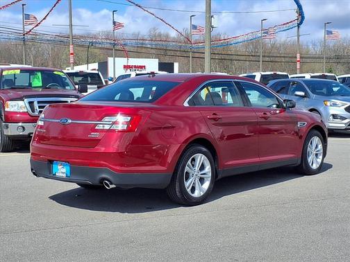 Ruby Red Metallic Tinted Clearcoat 2018 Ford Taurus SEL