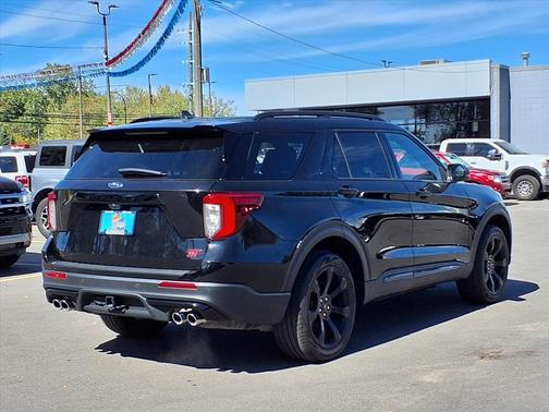 2022 Ford Explorer ST