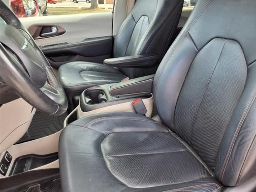 2018 Chrysler Pacifica Touring-L Plus