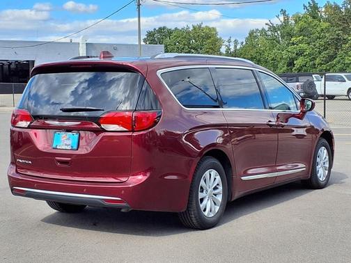 2018 Chrysler Pacifica Touring-L Plus