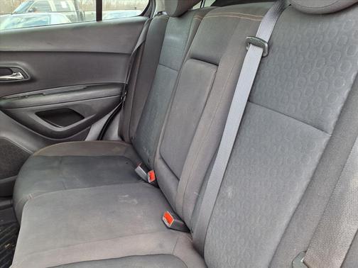 Mosaic Black Metallic 2019 Chevrolet Trax LS