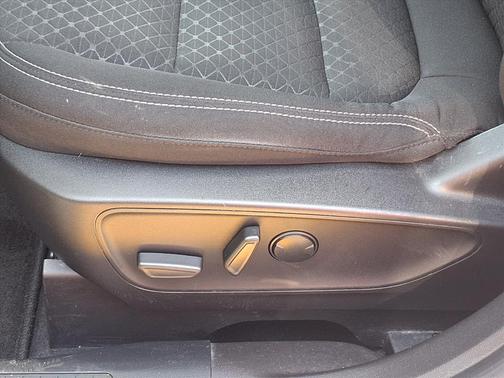 Oxford White 2023 Ford Escape Active