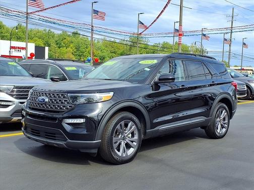 Agate Black Metallic 2024 Ford Explorer XLT