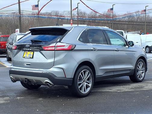 Iconic Silver Metallic 2023 Ford Edge Titanium