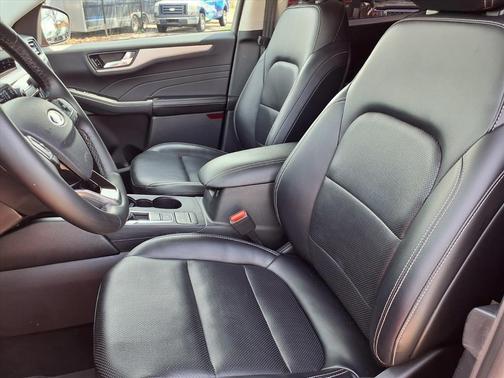 Rapid Red Metallic Tinted Clearcoat 2021 Ford Escape SEL