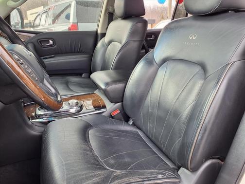 2012 INFINITI QX56 Base