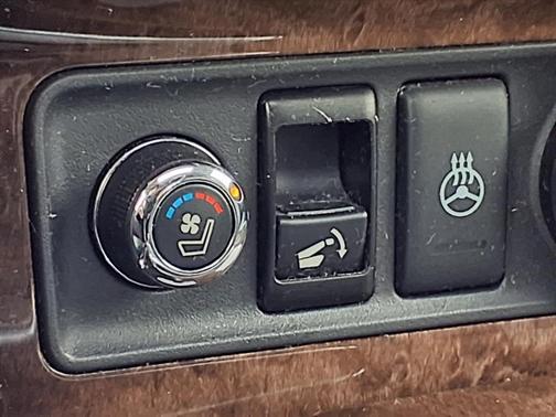 2012 INFINITI QX56 Base