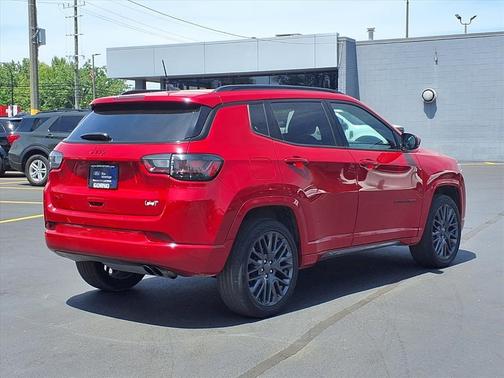 Redline Pearlcoat 2022 Jeep Compass (RED) Edition