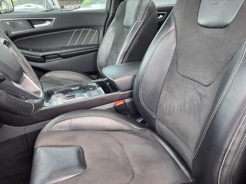 2020 Ford Edge ST