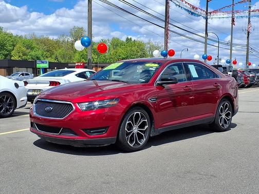 Ruby Red Metallic Tinted Clearcoat 2017 Ford Taurus SHO