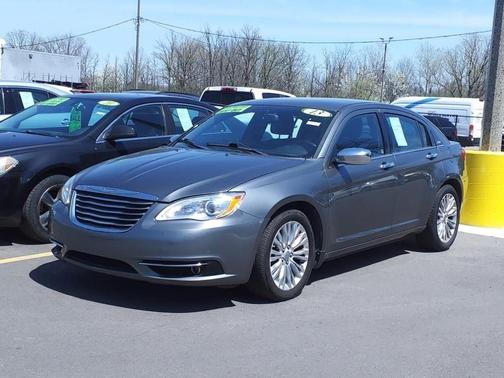 2013 Chrysler 200 Limited