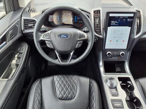 Agate Black Metallic 2023 Ford Edge Titanium
