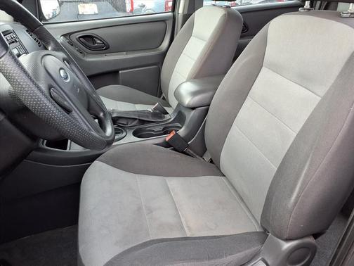 2006 Ford Escape XLS