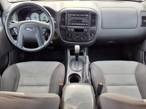 2006 Ford Escape XLS