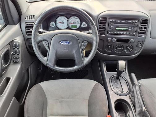 2006 Ford Escape XLS