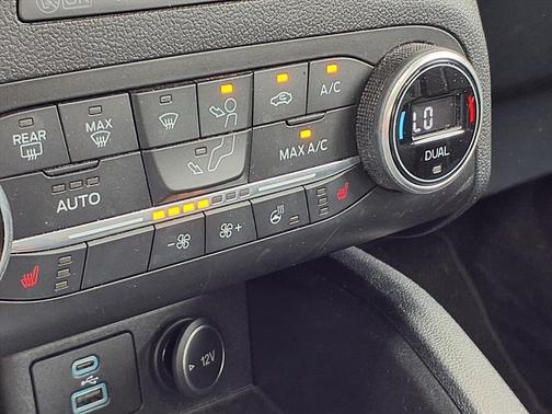 2020 Ford Escape Titanium Hybrid