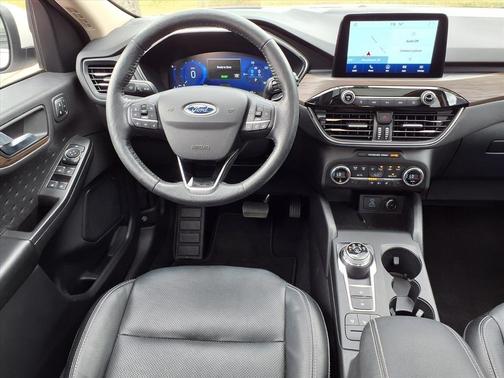 2020 Ford Escape Titanium Hybrid
