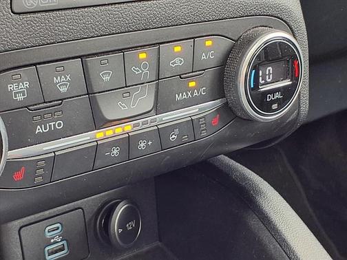 2020 Ford Escape Titanium Hybrid
