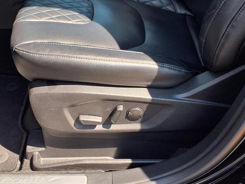 Agate Black Metallic 2024 Ford Edge Titanium
