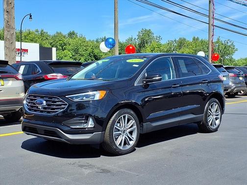 Agate Black Metallic 2024 Ford Edge Titanium