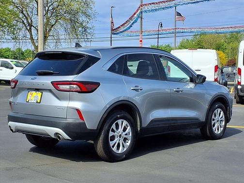 Iconic Silver Metallic 2023 Ford Escape Active