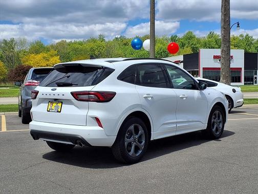 Oxford White 2023 Ford Escape ST-Line