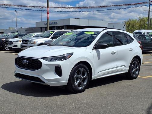 Oxford White 2023 Ford Escape ST-Line