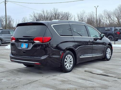 2018 Chrysler Pacifica Touring-L Plus