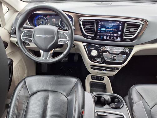 2018 Chrysler Pacifica Touring-L Plus