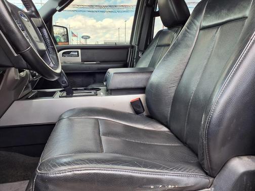 Ingot Silver 2017 Ford Expedition EL XLT