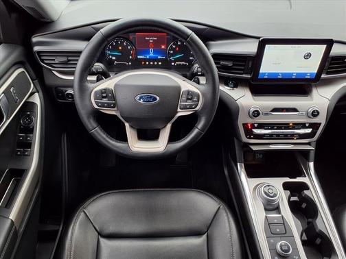 Iconic Silver Metallic 2020 Ford Explorer XLT