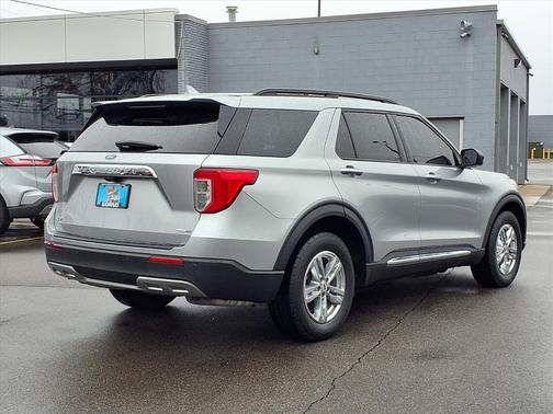 Iconic Silver Metallic 2020 Ford Explorer XLT