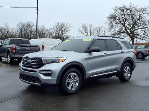 Iconic Silver Metallic 2020 Ford Explorer XLT
