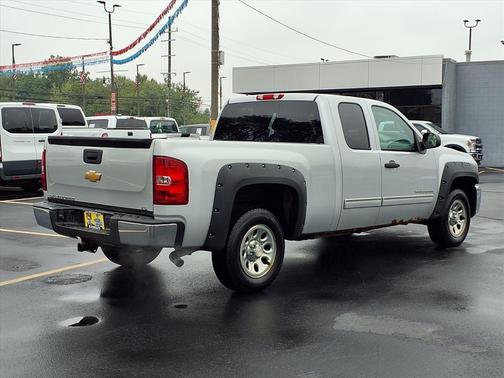 Silver Ice Metallic 2013 Chevrolet Silverado 1500 LS