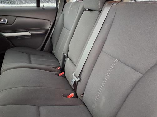 Tuxedo Black Metallic 2014 Ford Edge SE