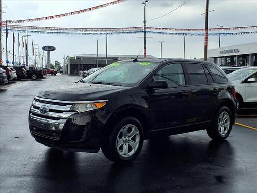 Tuxedo Black Metallic 2014 Ford Edge SE