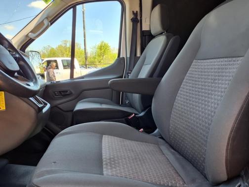 2021 Ford Transit-250 Base