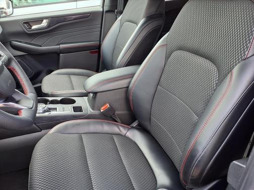 Carbonized Gray Metallic 2024 Ford Escape ST-Line