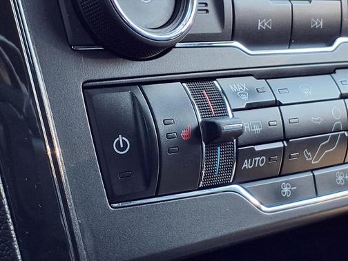 Ingot Silver Metallic 2017 Ford Explorer XLT