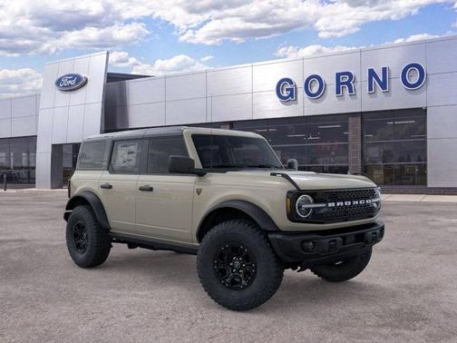 Desert Sand 2026 Ford Bronco Badlands