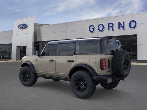 Desert Sand 2026 Ford Bronco Badlands
