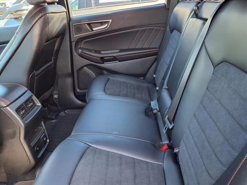 Agate Black Metallic 2024 Ford Edge ST-Line
