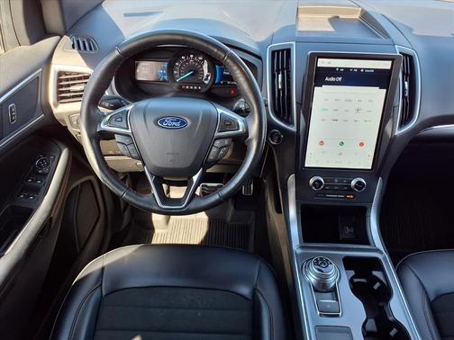 Agate Black Metallic 2024 Ford Edge ST-Line