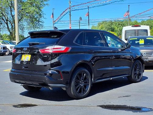 Agate Black Metallic 2024 Ford Edge ST-Line