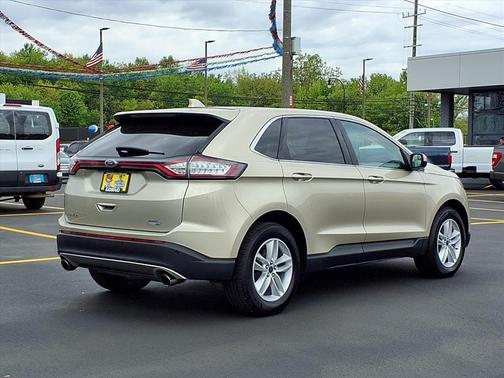 White Gold Metallic 2018 Ford Edge SEL