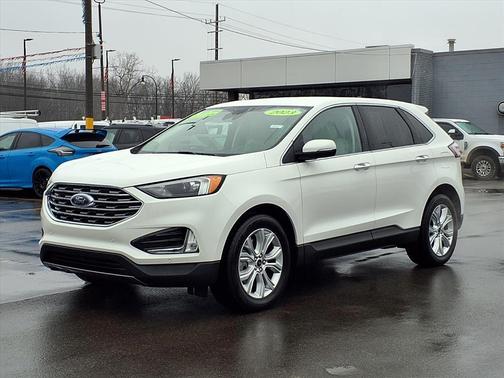 2023 Ford Edge Titanium