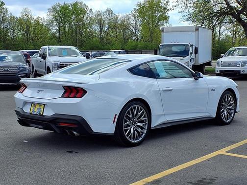 Oxford White 2024 Ford Mustang GT Premium