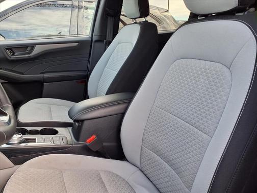 Oxford White 2023 Ford Escape Active
